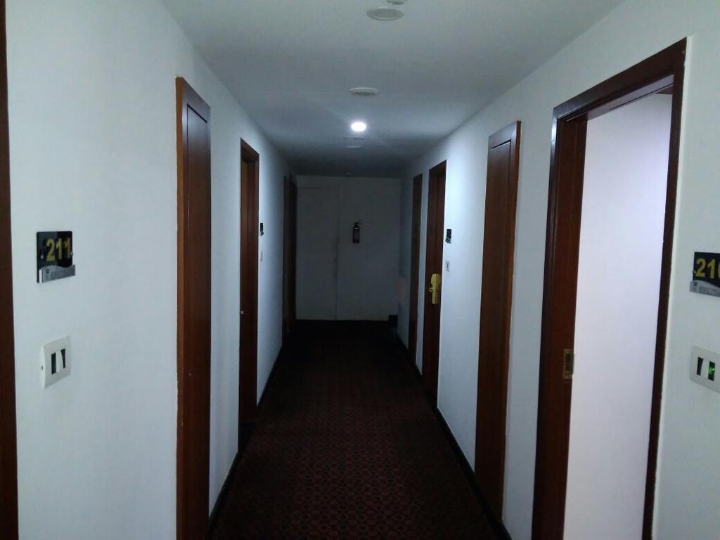 The Royal Comfort Bangalore Exterior foto